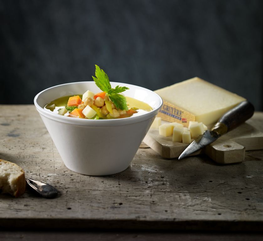 Sopa de cigrons amb formatge Le Gruyère AOP