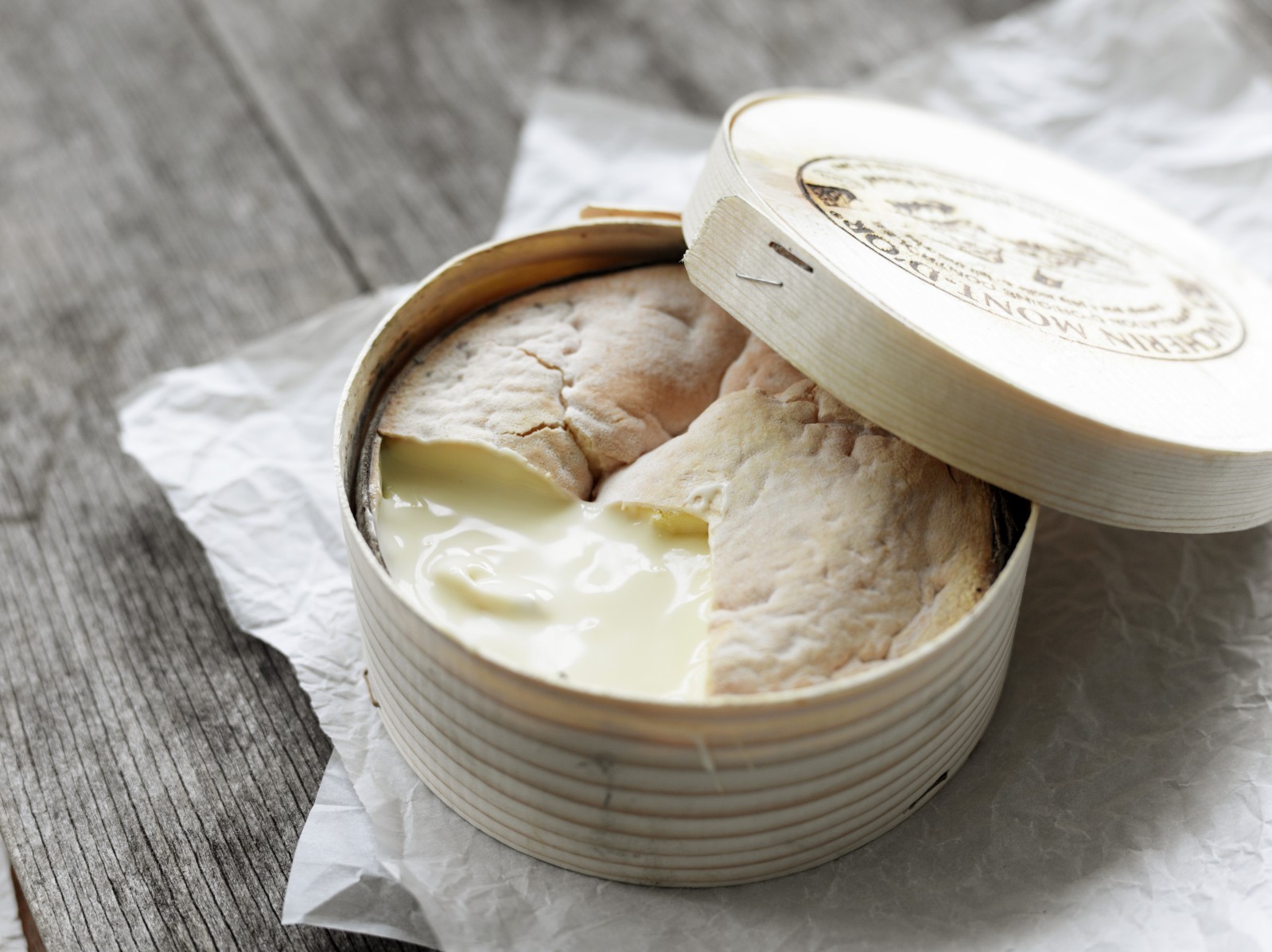 Vacherin Mont-d'Or calent